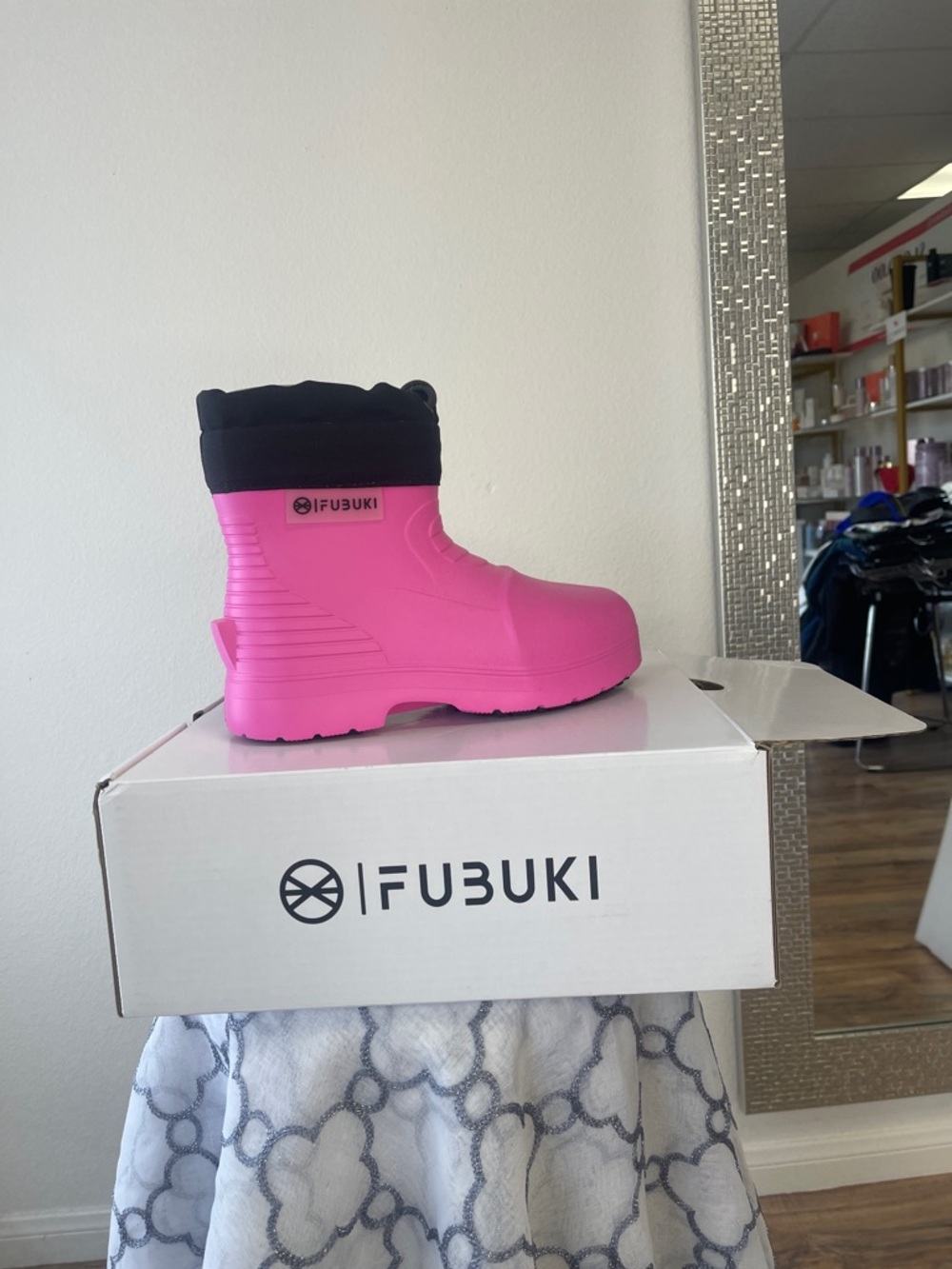 FUBUKI  Bright Pink & Black Insulated Rain Boot